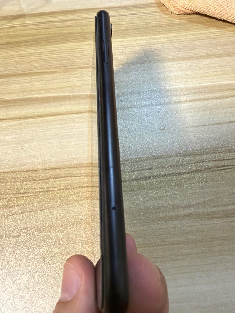 Iphone Xr 64 (Category: iPhone X Series) located in Quezon City. Submitted by jansingko05 (Listing ID 1467713828, Image 2). Description: - Brand/Model: Apple iPhone XR -unit only - Storage Capacity: 64GB - Color: Black - Condition: Good pre-owned condition -australian variant -openline -true tone and face id working -all original parts -no history of repairs -78% bh Overall still presentable For sale only Pick up only .