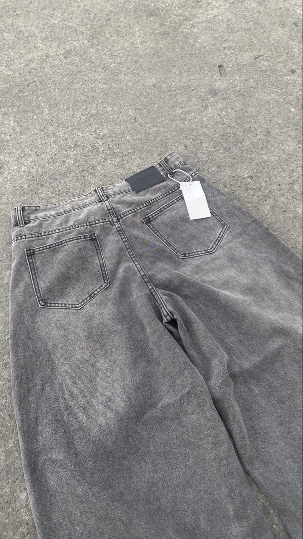 Iridescent Gray Wide Leg Jeans (Category: Jeans) located in Dumaguete. Submitted by jcvillareal10 (Listing ID 1467833205, Image 3). Description: Iridescent Gray Wide Leg Jeans Brandnew condi with tag No Issues W- 33 L- 41 inches LO - 11 inches 300 pesos fixed price + shipping fee 📍Negros Oriental, Dumaguete City 🚛: J&T .