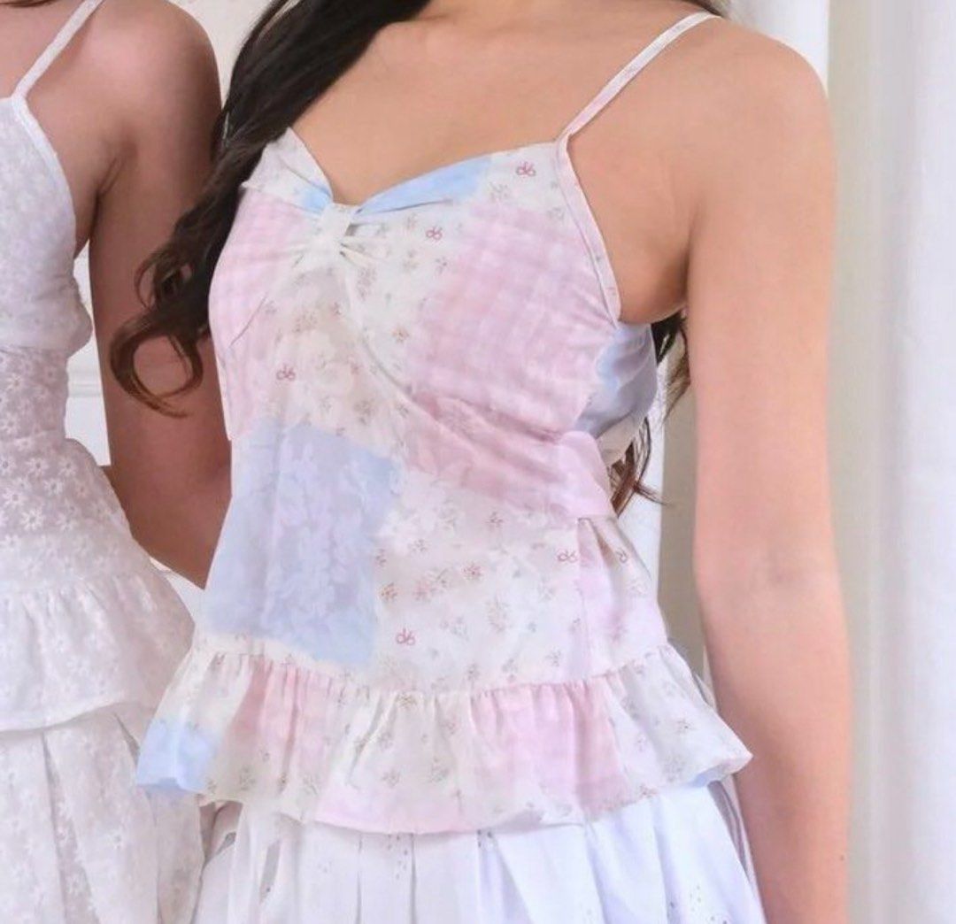 Isa the Label Bella bow top in Patchwork (limited) FS/FT (Category: Sleeveless) located in Dagupan City. Submitted by saoneki (Listing ID 1467674834, Image 1). Description: rfs: doesnt fit me sa bust area🥲 also for trade to other isa pieces/ brandy/ hollister/ subdued 🪽 size S (best fits xxs-xs) 🪽 never used, only tried it on 🪷 LP is 1250 if get agad, non negotiable:(( , selling it for the lowest price already .. accepting dp and Installments