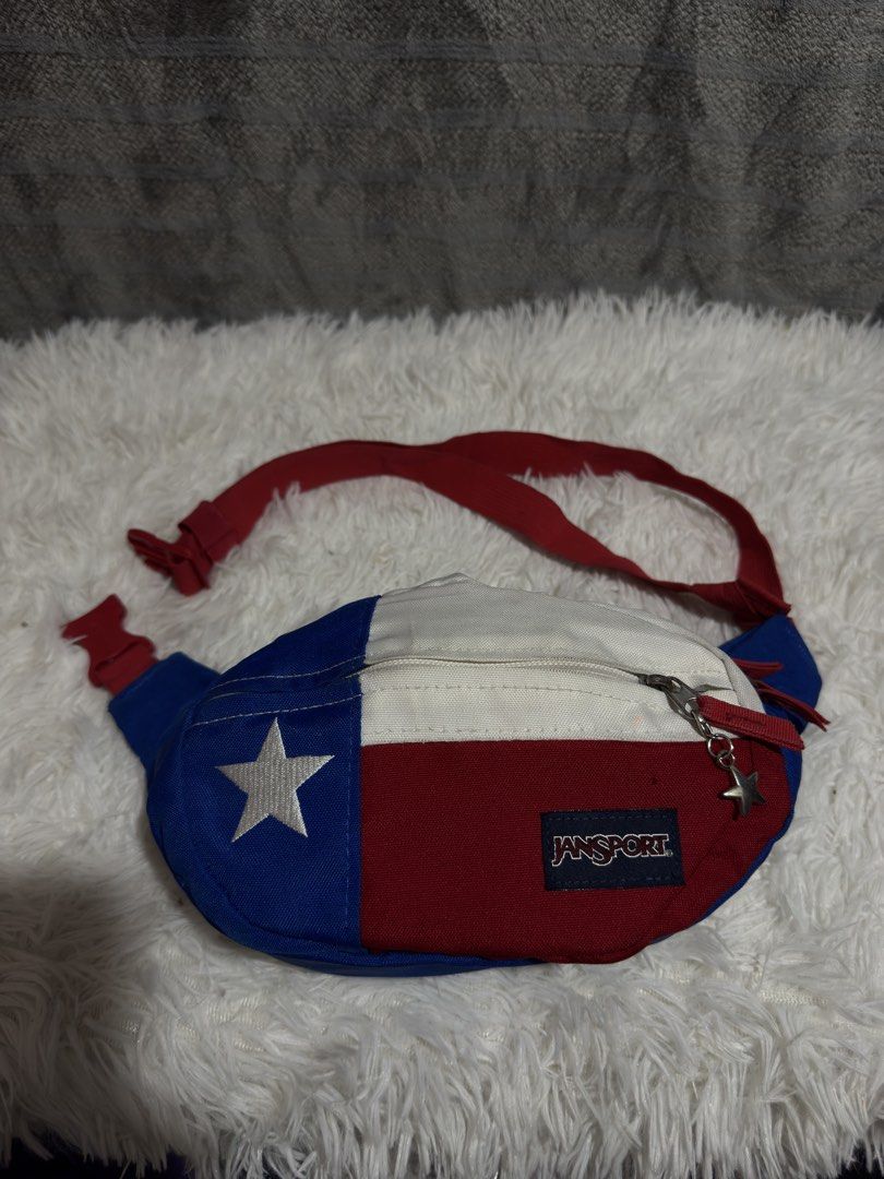 JANSPORT BELT BAG (Category: Belt bags, Clutches and Pouches) located in Cagayan de Oro. Submitted by akidomingo088 (Listing ID 1467603843, Image 1). Description: good condition no hiden flaws please check photos provided what you see what you get 🫶🏻.