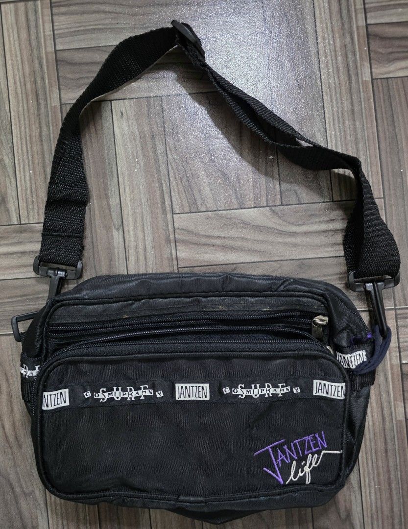 Jantzen Life Shoulder Sling Bag (Category: Sling Bags) located in Quezon City. Submitted by trickstercollect (Listing ID 1467771103, Image 1). Description: Brand: Jantzen Condition: Very Good Issue: Un sa strap holder tahi nalang sya Meet up: Trinoma or LRT 2 Anonas Shipping: LBC - Weekdays J&T - Weekends.