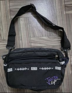 (Category: ) located in . Submitted by thriftstershop (Listing ID 1467771103, Image 1). Description: .