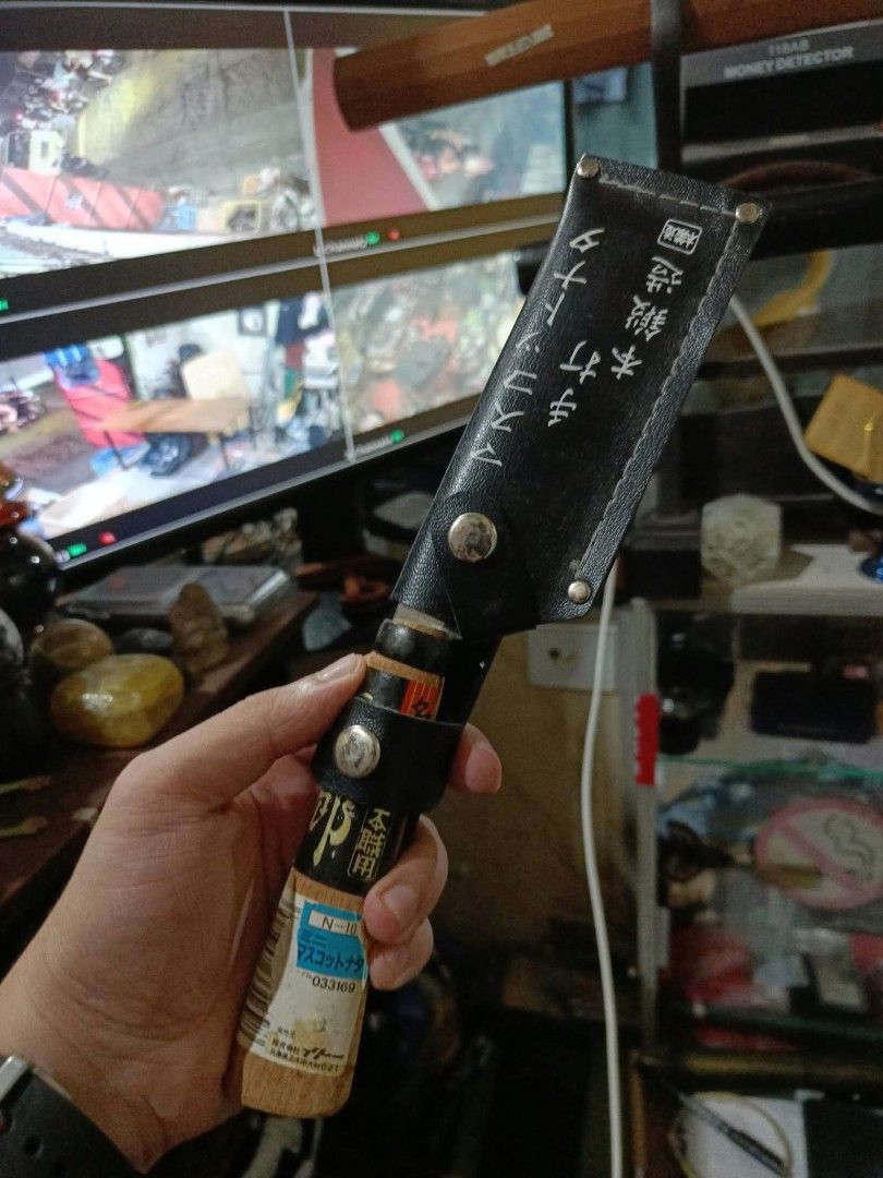 Jaoanese small nata knife (Category: Knives & Chopping Boards) located in Taguig. Submitted by nippon.toki (Listing ID 1467829103, Image 1). Description: Please read! For sure buyer only! NO COD/COP No reservation The items will be sold to the first payer w/o prior notice. Verbal reservations are not acceptable. Note: All items are vintage. Please manage your expectations accordingly. G cash payment. Shipping via Lalamove Metro Manila. For provin