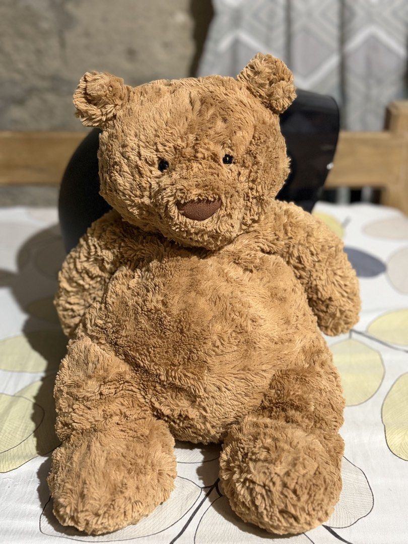 Jellycat Bartholomew Huge (Category: Plushies & Soft Toys) located in Nasugbu. Submitted by achamocollects (Listing ID 1467729814, Image 1). Description: .
