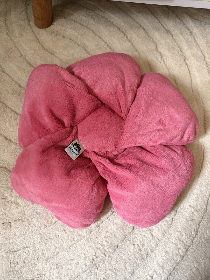 Jellycat fleury petunia (Category: Plushies & Soft Toys) located in Tagaytay City. Submitted by denalycoco51 (Listing ID 1467632592, Image 2). Description: Please manage expectations before claiming! 💕 • NO REFUND / NO EXCHANGE — all sales are final. • ITEM CONDITION: Good as new, Only used for display. • Authenticity guaranteed, Retired • Please check all photos & descriptions carefully. • Payment within 24 hours unless otherwise agreed. • Rese