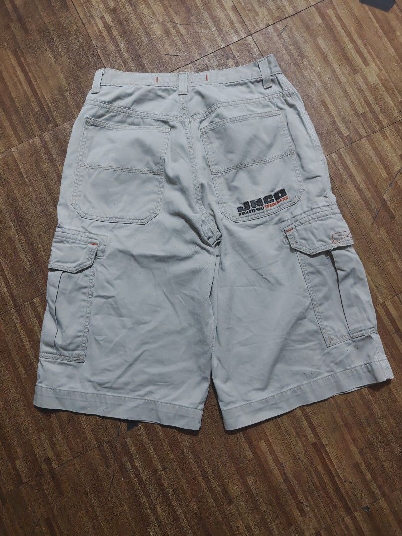 JNCO Cargo Short (Category: Shorts) located in Baguio. Submitted by havs5555 (Listing ID 1467712360, Image 1). Description: Jnco Cargo Short Waist 32 Length 27 Leg opening 13 Thighs 14 Issue last part of pictures price is negotiable Off/Legit.