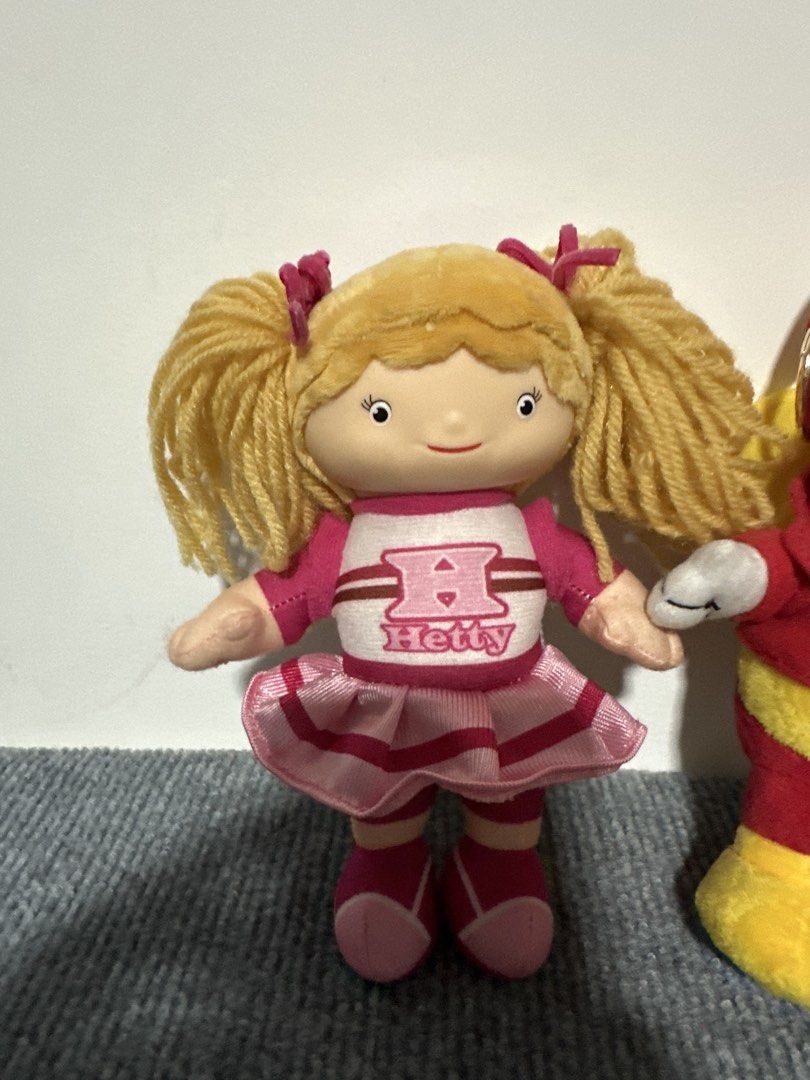 Jollibee and Hetty (Category: Plushies & Soft Toys) located in Manila. Submitted by royal_vintage_thriftshop (Listing ID 1467734810, Image 3). Description: Jollibee charm All 550.