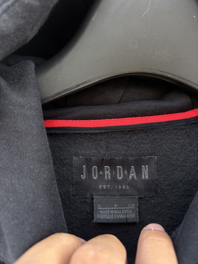 Jordan Hoodie (Category: Coats, Jackets and Outerwear) located in Baybay. Submitted by thrift.ed2023 (Listing ID 1467650547, Image 3). Description: Jordan Hoodie Medium 19x27 No Issue Need Wash Good as New .