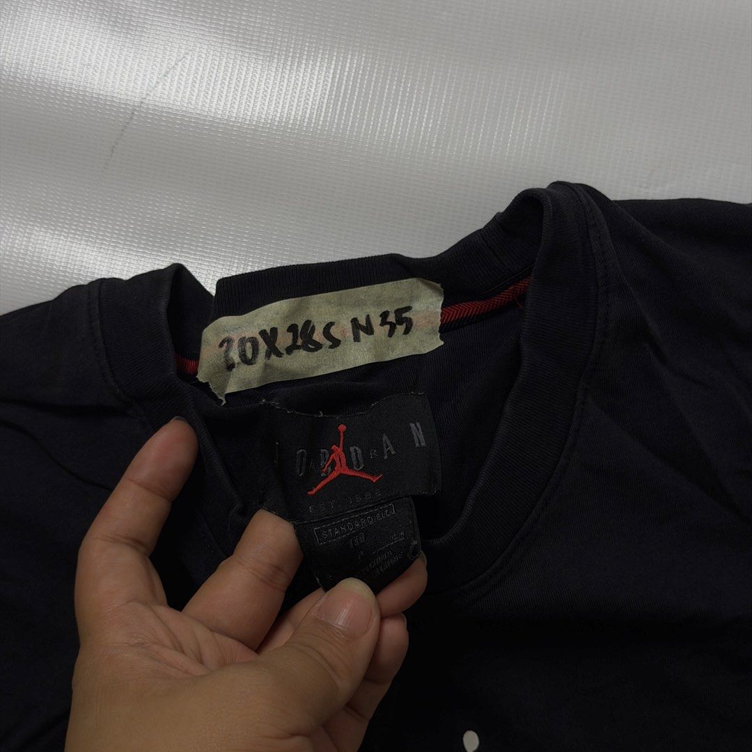 JORDAN Mid logo Drifit Tshirt (Category: Tshirts & Polo Shirts ) located in Gapan. Submitted by rasthriftshop (Listing ID 1467797082, Image 3). Description: JORDAN Size on tag: S Dimes: 20 x 28 ₱500 + sf Condition: Vgood Color rate: 9/10 Issue: None.