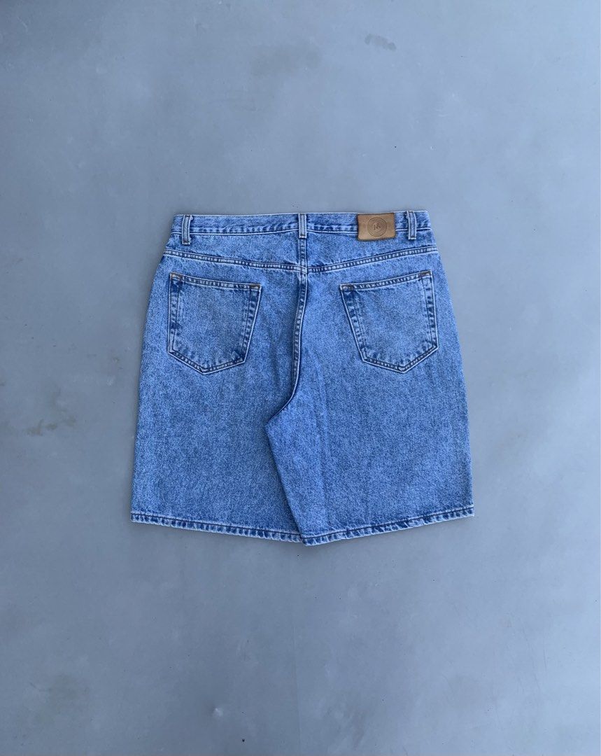 JORTS (Category: Shorts) located in Davao. Submitted by thriftninaid (Listing ID 1467755398, Image 1). Description: (🏷️QUALITY JEANS) DENIM JORTS WAIST:36 TIGHT:14.5 LENGHT:22 HEM:12 -hard, thick, heavy -good conditions -must have! -fav! CLAIM PRICE: 600 FREESHIPPED📥 .