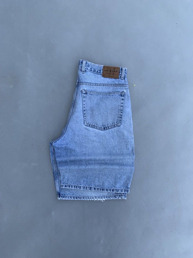 JORTS DENIM (Category: Shorts) located in Davao. Submitted by thriftninaid (Listing ID 1467755152, Image 3). Description: 🏷️ARIZONA) DENIM JORTS WAIST:32 TIGHT:14 LENGHT:23 HEM:11 -hard, thick, heavy -good conditions -must have! -fav! CLAIM PRICE: 600 FREESHIPPED📥 .