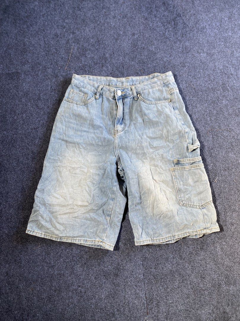 Jorts Unisex Y2K Trend Random Branded (Category: Shorts) located in Manila. Submitted by online_selector (Listing ID 1467735727, Image 1). Description: .
