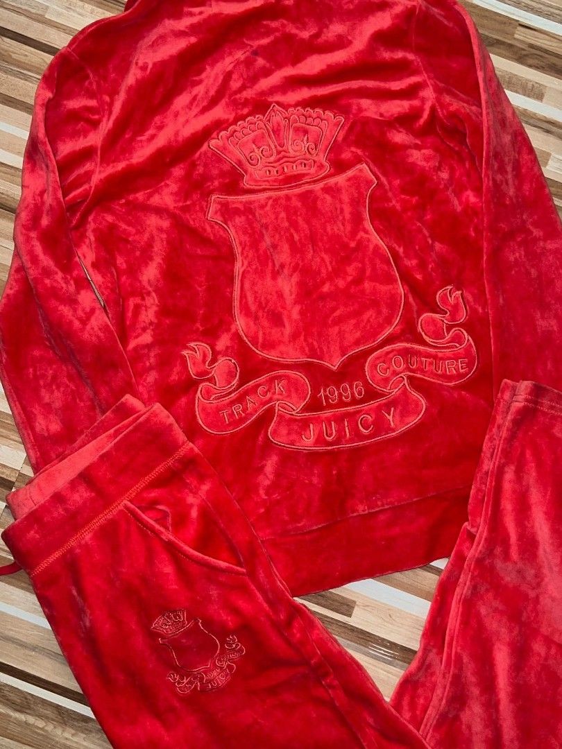 Juicy Couture Set (Category: Coats, Jackets and Outerwear) located in Manila. Submitted by rempyyy (Listing ID 1467694666, Image 1). Description: .