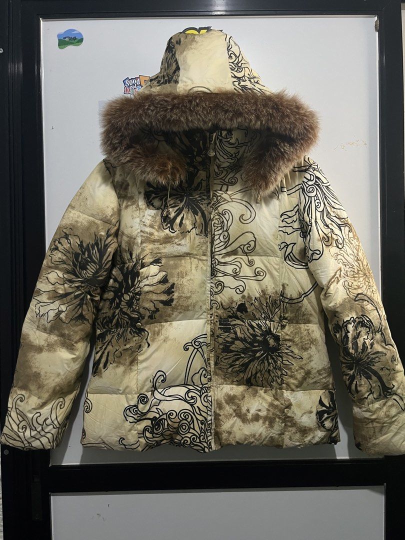 Just cavalli (Category: Coats, Jackets and Outerwear) located in Lipa City. Submitted by deligrind (Listing ID 1467633439, Image 1). Description: Just cavalli Size xl Width 22 Length 28 .