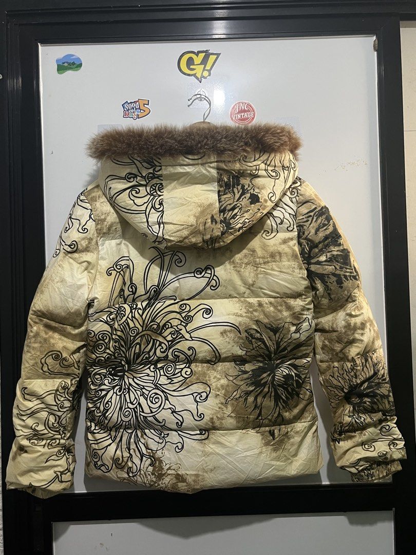 Just cavalli (Category: Coats, Jackets and Outerwear) located in Lipa City. Submitted by deligrind (Listing ID 1467633439, Image 2). Description: Just cavalli Size xl Width 22 Length 28 .