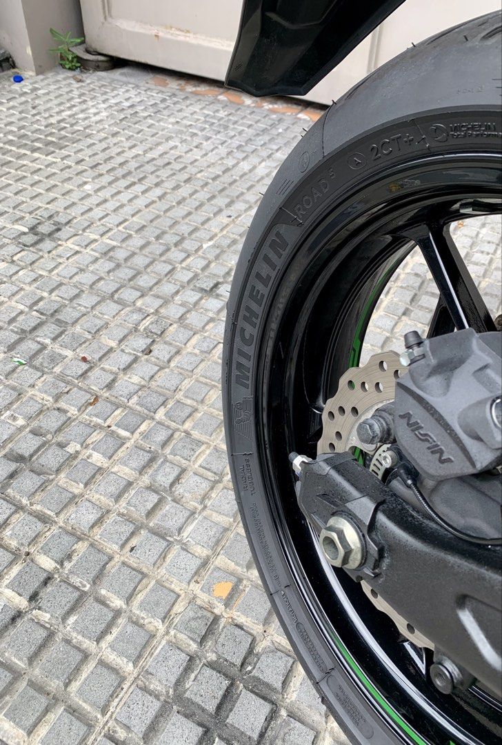 Kawasaki Z650 (Category: Motorbikes for Sale) located in Makati City. Submitted by realdrumme98253 (Listing ID 1467704276, Image 3). Description: Kawasaki Z650 year 2023 model, but i aquired it dec 24, 2025, this bike is equipped with Orion Katya Pipe, Michelin road 5 front rear. Low odo almost new, check it to appreciate .