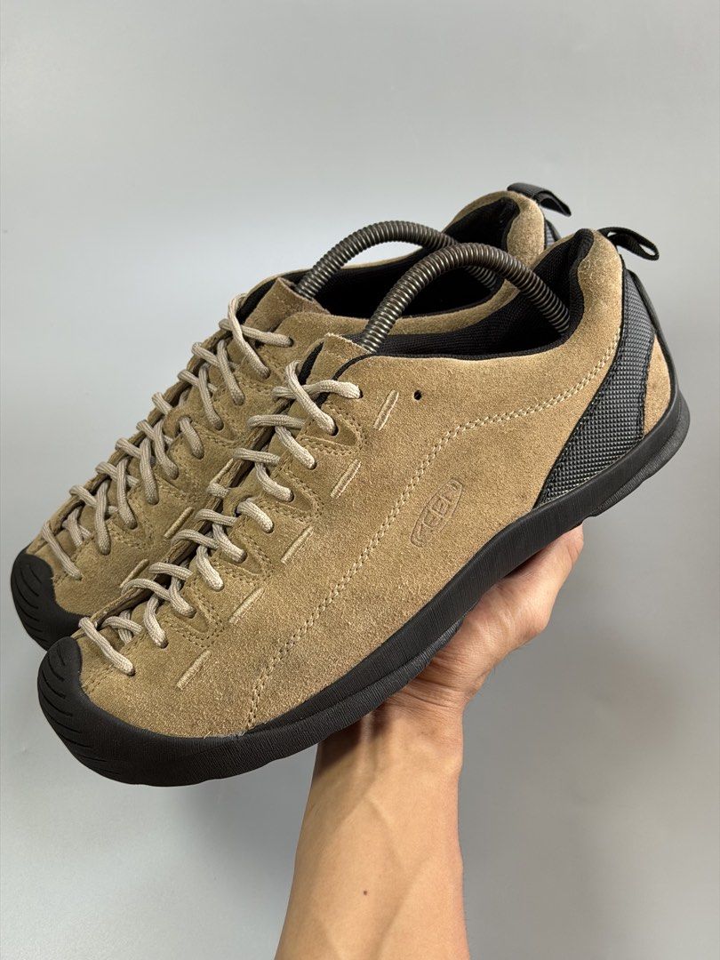 Keen Jasper (Category: Sneakers) located in Manila. Submitted by thriftfinds_dvo (Listing ID 1467760667, Image 1). Description: Keen Jasper Us 9/Cm 27 Excellent condition -Rep solepad/Fixed sockliner Price:2,500 Loc:Davao city📍.
