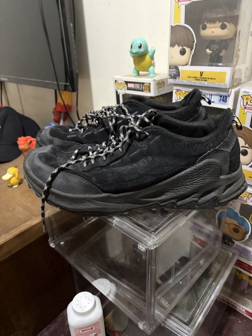 Keen zionic triple black Size US 12 mens (Category: Sneakers) located in Manila. Submitted by wiseearth.075b2f (Listing ID 1467675482, Image 2). Description: - keen zioni black triple black sz12 mens -₱3675 -issue may ni repair na part sa gitna di halata pag suot -we can do COD or meet up - signs of usage only -100% legit . no seps and drags - Color: All-black suede with black and white rope laces - Size: US 12 / EU 46 / UK 11 - Design: Thick cus