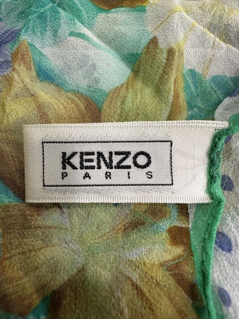 KENZO Floral Silk Scarf (Category: Handkerchief & Pocket Squares) located in Baliuag. Submitted by thrift.king.ph (Listing ID 1467711765, Image 3). Description: KENZO Floral Silk Scarf Excellent condition Width: 33 Length: 33 .