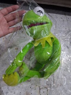 Disney Kermit the Frog plush toy Muppets, Toys & Collectibles, Toys ...