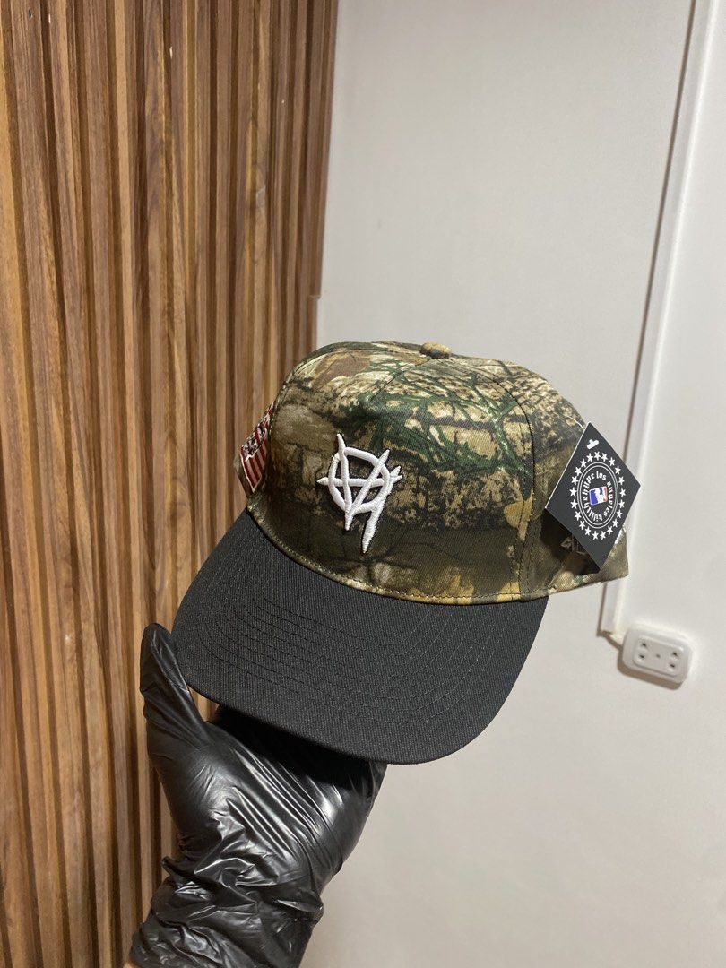 Kill The Hype Los Angeles KTH Camo Snapback Cap (Category: Caps & Hats) located in Caloocan City. Submitted by heatedcaps4425 (Listing ID 1467802288, Image 3). Description: - Brand: Kill The Hype Los Angeles (KTH-LA) - Condition: Brand new with tags attached - Design: Real tree camouflage pattern with contrasting black flat brim - Details: White KTH logo embroidery on front and American flag patch on side - Branding: KTH-LA lettering across the b