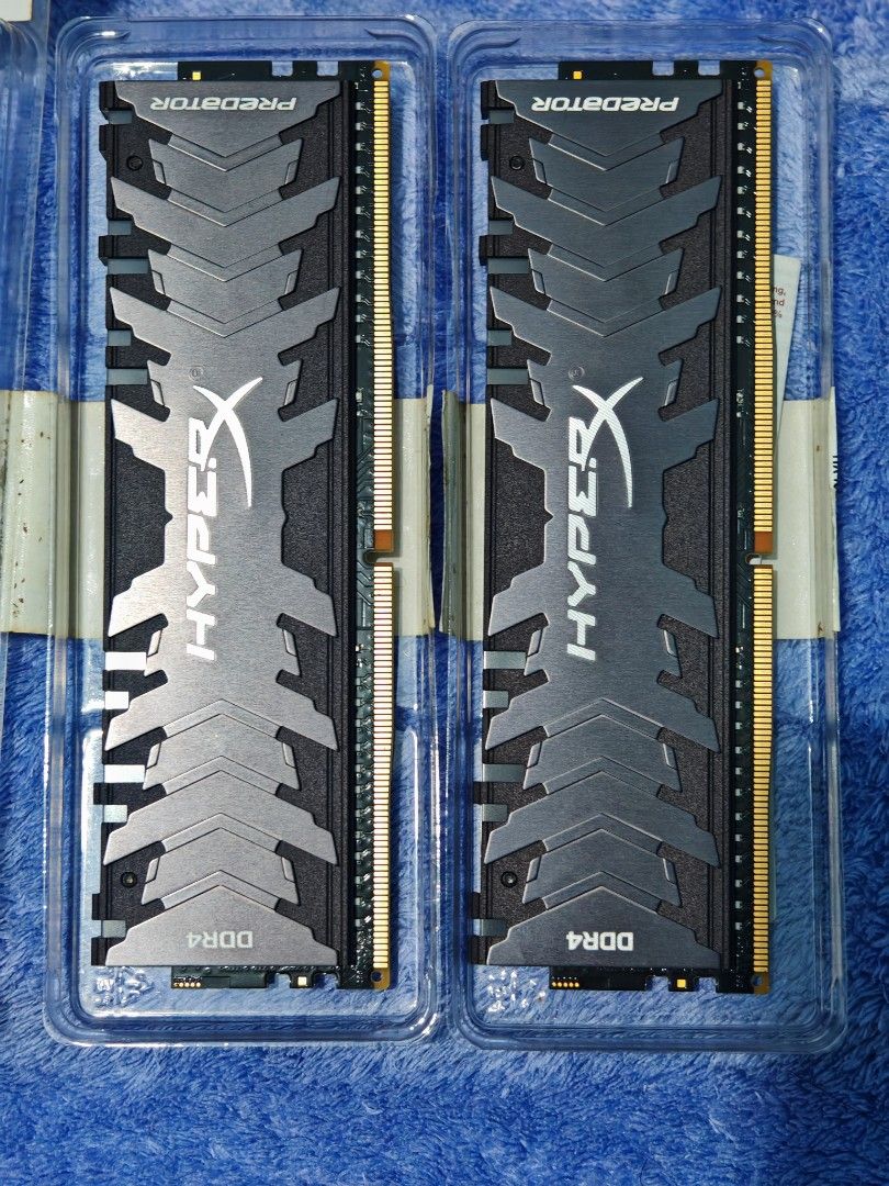 Kingston Hyperx Predator 2x8 16gb DDR4 (Category: Computer Parts) located in Malabon City. Submitted by daywalker14 (Listing ID 1467670241, Image 2). Description: Forsale Only Kingston Hyperx Predator 2x8 16gb Ram for only P4,999 Details *CL 16 *3200mhz *with tray & manual *no issue Rfs: upgraded to ddr5 Location Malabon City.