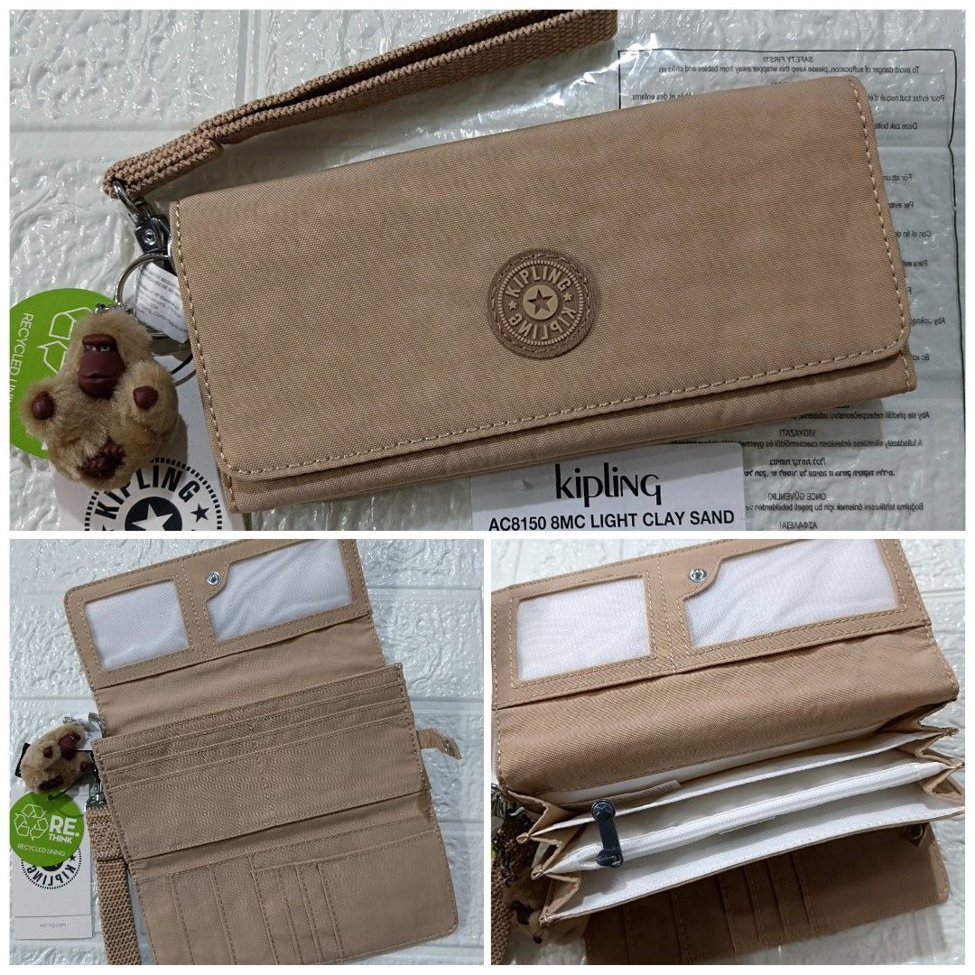 Kipling Rubi Large Wristlet Wallet (Category: Wallets & Card holders) located in Mandaluyong City. Submitted by sheila_snapshoppe (Listing ID 1467629412, Image 3). Description: 💯% guaranteed original from Kipling US 🇺🇸 Kipling Rubi Large Wristlet Wallet size: 7.5" x 3.75" x 1.5".