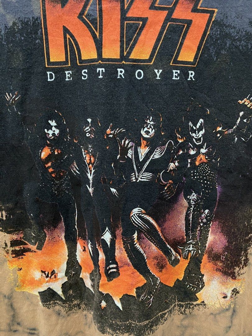 KISS Destroyer Tie-Dye (Category: Tshirts & Polo Shirts ) located in Naga. Submitted by jamesserra69599 (Listing ID 1467610239, Image 2). Description: MEDIUM ON TAG 20.7x27 COLOR RATE: 9/10 VERYGOOD CONDITION ISSUE: 1 PINHOLE.