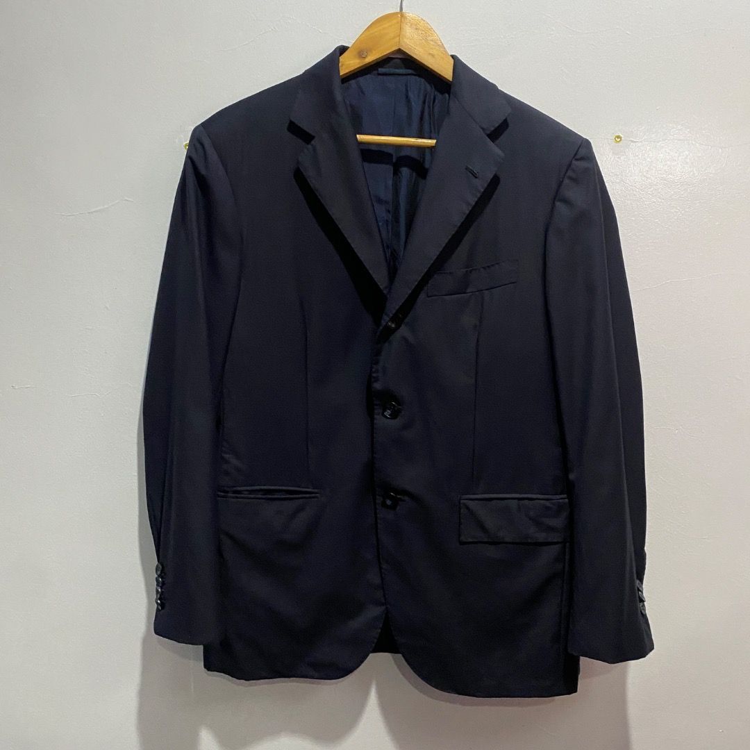 Kiton Navy Diamante Blue Wool Jacket 48 (Category: Coats, Jackets and Outerwear) located in Antipolo. Submitted by bentakahitanoano (Listing ID 1467731941, Image 1). Description: Representing the pinnacle of Italian menswear, this Kiton single-breasted jacket showcases the legendary "Diamante Blu" fabric—a Holy Grail textile among discerning collectors. Spun from exceptionally rare 14-micron Super 150s wool, the material rivals fine silk in softn