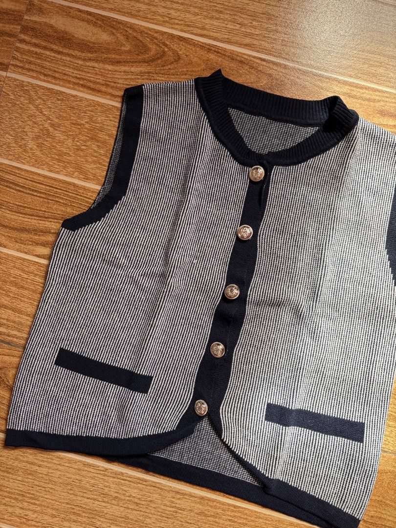 Knitted Vest Top (Category: Sleeveless) located in Manila. Submitted by _foryou (Listing ID 1467666584, Image 2). Description: fits xs-s dm for when worn! used only once.