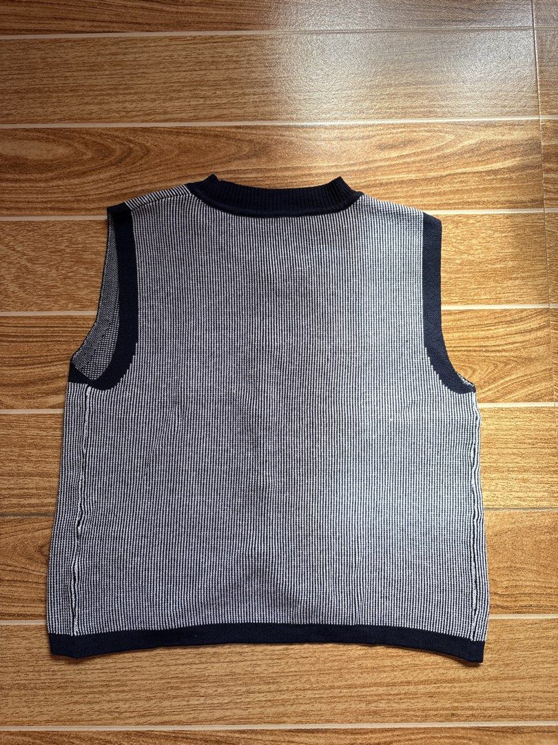 Knitted Vest Top (Category: Sleeveless) located in Manila. Submitted by _foryou (Listing ID 1467666584, Image 3). Description: fits xs-s dm for when worn! used only once.