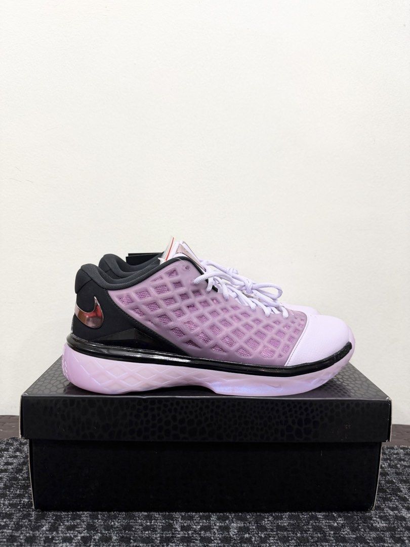 KOBE 3 LOW PINK QUARTZ Size 12 (Category: Sneakers) located in Paranaque City. Submitted by tellemkicks (Listing ID 1467698584, Image 1). Description: for sale or trade kobe 3 low pink quartz size 12 brandnew with box ₱9,995 only! PARAÑAQUE LOCATION 📍.