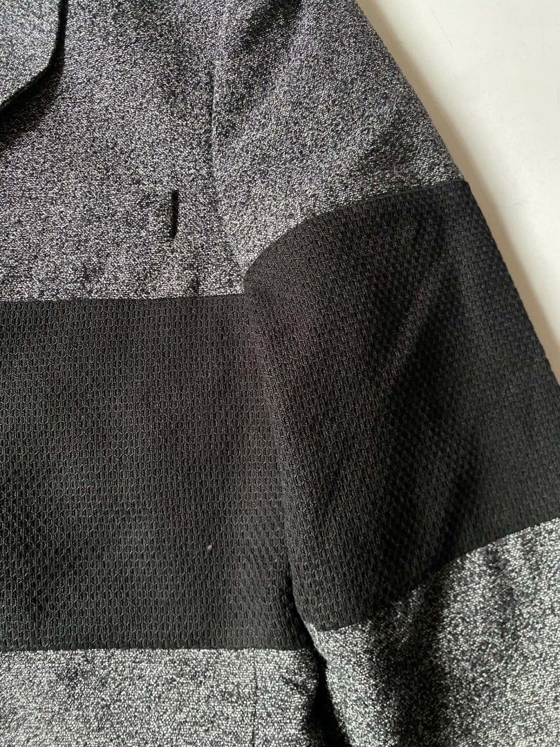 Kriss Van Asshe blazzer (Category: Coats, Jackets and Outerwear) located in Baguio. Submitted by dapper_deals (Listing ID 1467709226, Image 3). Description: Runway Piece Kriss Van Asshe Fall / Winter 2013 (sum la flare shii) Dimentions: Length - 27 Width - 18 Shoulder - 17 Sleeves - 26.