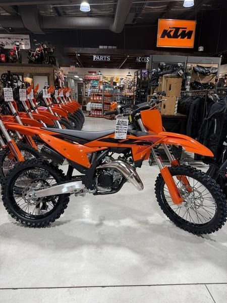 KTM (Category: Motorbikes for Sale) located in Caloocan City. Submitted by wilddeer_094ef3 (Listing ID 1467675433, Image 3). Description: Brand new KTM bike is available for sale at affordable and negotiable price for more details serious buyer's should inbox. .