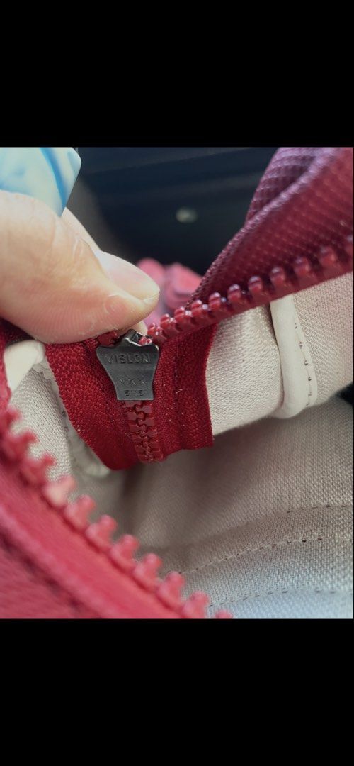 Lacoste bag (Category: Belt bags, Clutches and Pouches) located in Lipa City. Submitted by thriftpingssss (Listing ID 1467630078, Image 3). Description: Issue: no lace Good condition.
