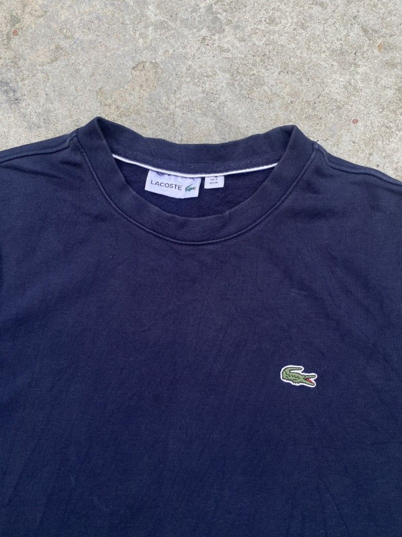 LACOSTE CREWNECK (Category: Hoodies) located in Manila. Submitted by lunaras_declutter (Listing ID 1467714272, Image 2). Description: EXCELLENT CONDITION 9.5 COLOR RATE NEED WASH ONLY MEDIUM.
