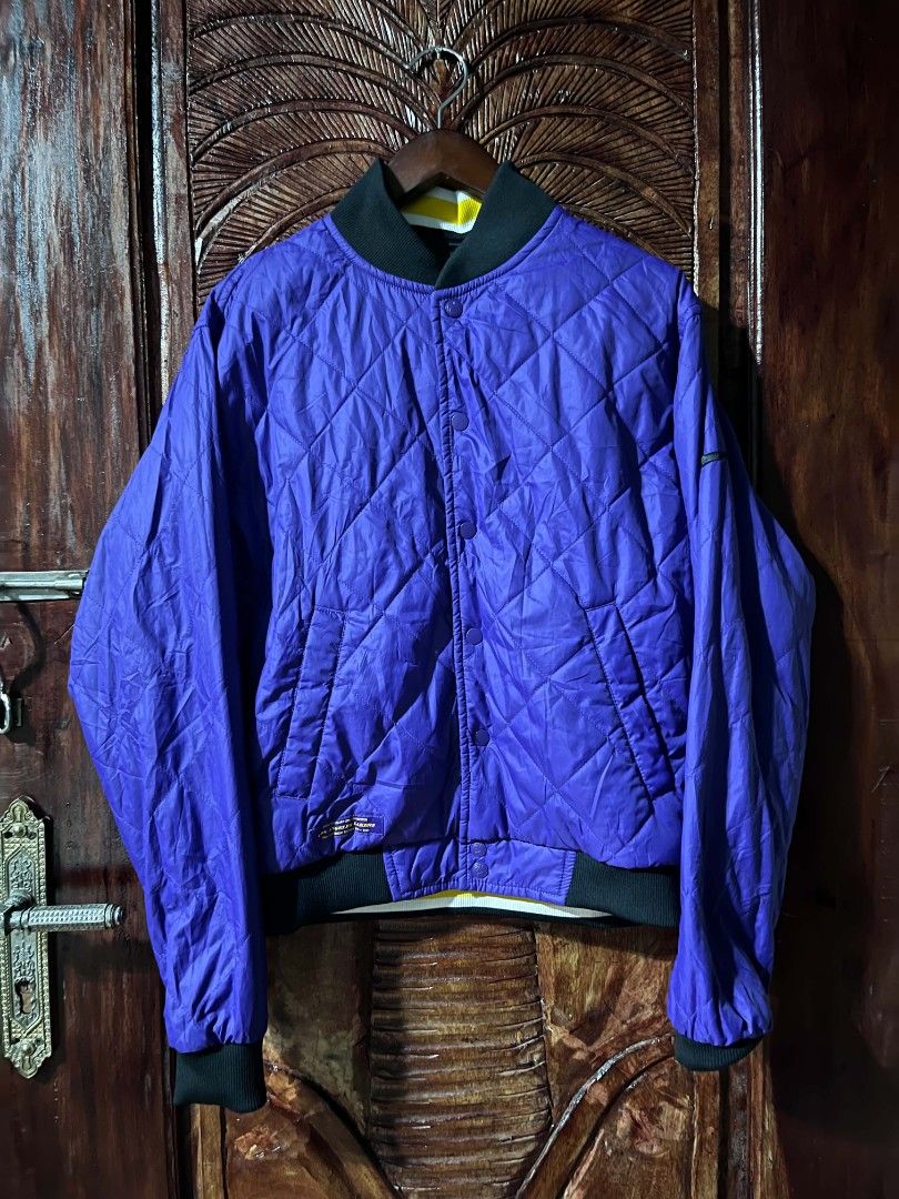 LAKERS REVERSIBLE BOMBER JACKET AS NEW MEDIUM (Category: Coats, Jackets and Outerwear) located in Bulacan. Submitted by 1008.thrift (Listing ID 1467766319, Image 3). Description: REVERSIBLE LAKERS STATEMENT EDITION BOMBER JACKET SIZE MEDIUM W23 x L25 GOOD AS NEW Free ship.