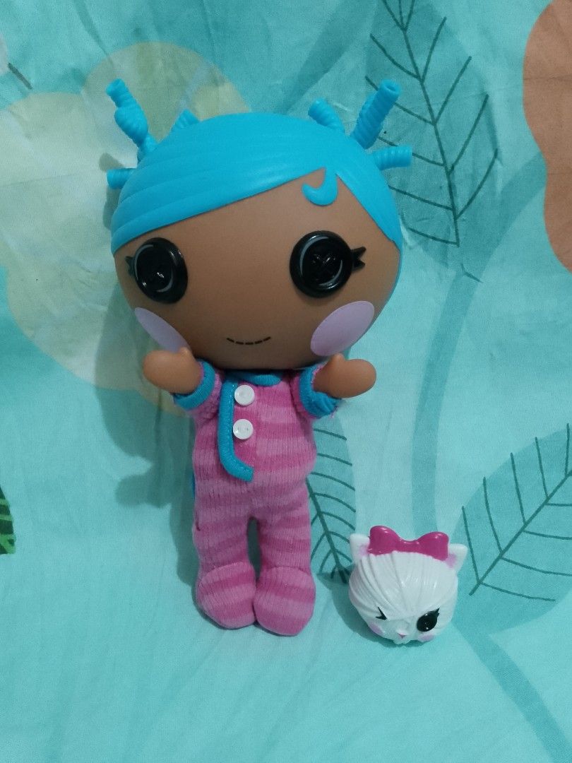 LALALOOPSY DOLLS (Category: Kids Toys) located in Pulilan. Submitted by ginacunanan (Listing ID 1467825983, Image 3). Description: LALALOOPSY DOLLS BOTTON EYE 7-8INCHES TALL SECOND HAND PRICE START @450- 1395.
