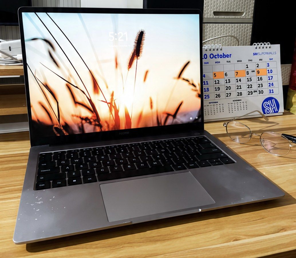 Laptop realme Book Slim (Category: Other Gadgets) located in Manila. Submitted by cullengray (Listing ID 1466442261, Image 1). Description: original charger 3:2 aspect ratio screen 65W USB-C fast charger bought at the original realme Book lineup powered by 11th Gen Intel Core used for 2 years mild scratches original price bought: ₱37,000 RUSH SALE SELLING PRICE: ₱29,500.