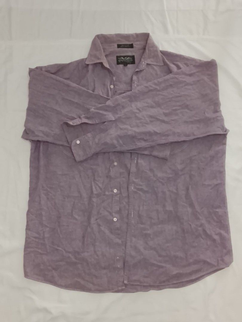 Large Perry Ellis America button up shirt (Category: Activewear) located in Manila. Submitted by aggroreggae_24 (Listing ID 1467695723, Image 1). Description: Large Perry Ellis America button up shirt.