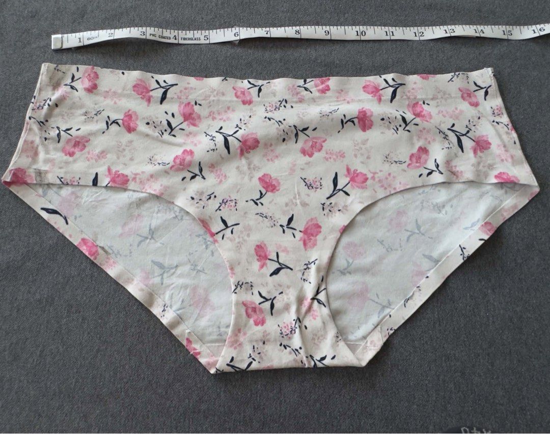 laura ashley (Category: Undergarments & Loungewear) located in San Jose. Submitted by 99ners (Listing ID 1467743661, Image 1). Description: .