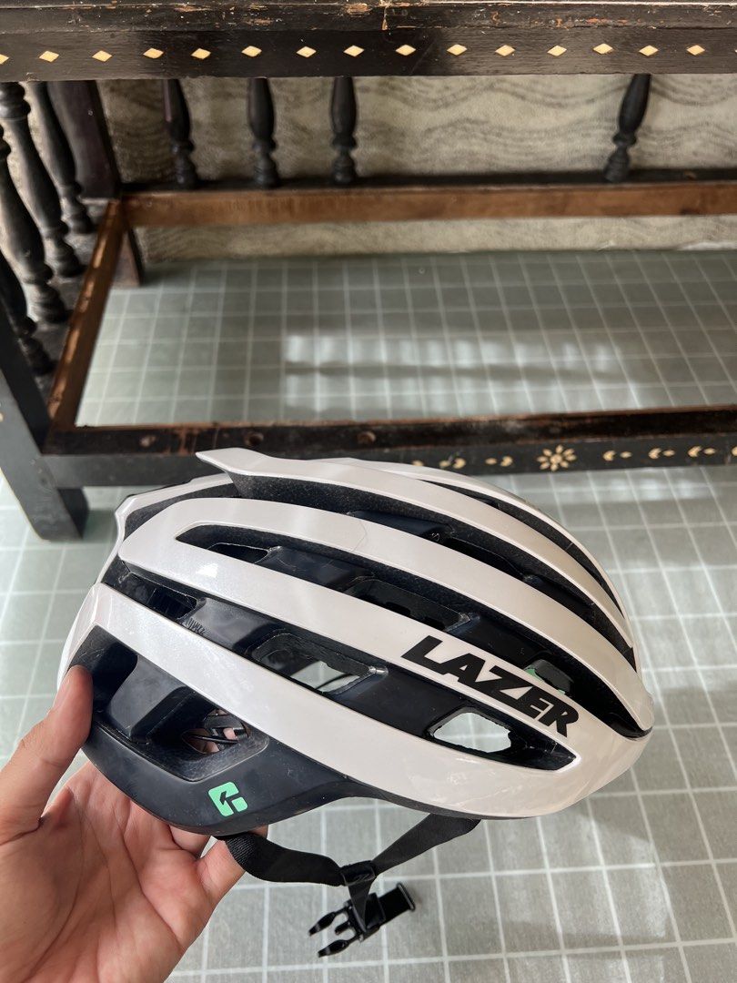 Lazer Z1 Kineticore White Large USED (Category: Bicycles) located in Bulacan. Submitted by pedalpedal.cat (Listing ID 1467659452, Image 2). Description: For sale only USED Lazer Z1 Kineticore Size Large White SRP 11990 Selling for 4500 pesos Item is in Santa Maria, Bulacan Lalamove/shipping c/o buyer.