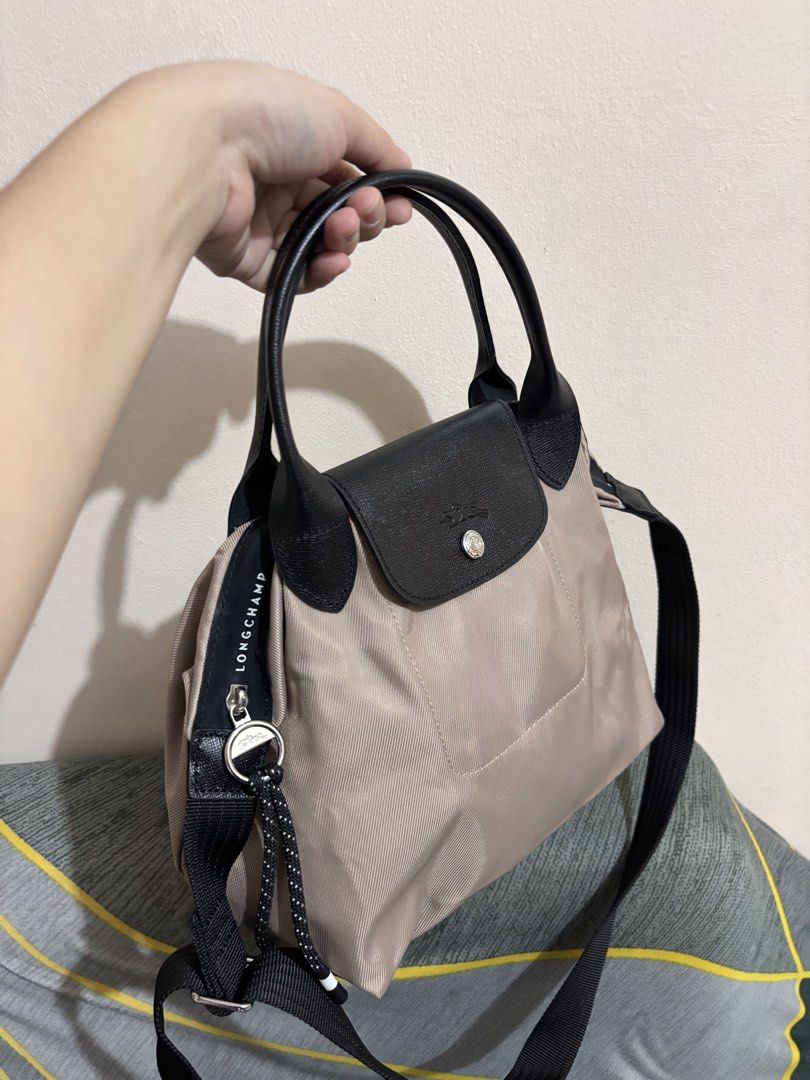 LC Energy Medium Bag🤎 (Category: Cross-body Bags) located in Manila. Submitted by anneprlvdbgs (Listing ID 1467662167, Image 2). Description: Iget nyo tu✔️ isang piraso nalang😍 last piece na. Ang perfect neto sa mga nag oofis🫣 LC Energy Medium Bag🐻 📌Japan Auction Sourced 🍒 1,280 only (LP) 📌LIKE NEW/ in excellent condition 📌 ACTUAL PHOTO POSTED. What you see is exactly what you get. MOP: GCASH, Maribank & BDO QR MOD: Same day delivery if l