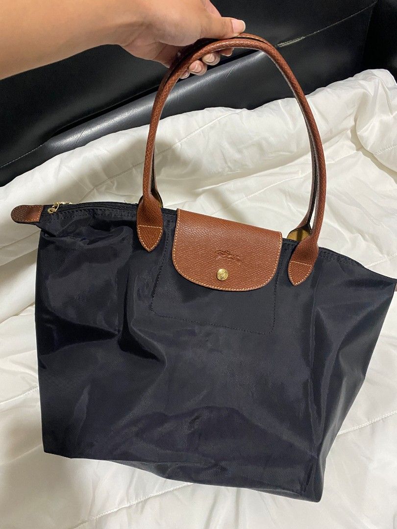 LC Le Pliage - Large (Category: Tote Bags) located in Caloocan City. Submitted by gigigiiiii (Listing ID 1467785281, Image 1). Description: Thrifted from Japan RFS: Decluttering.