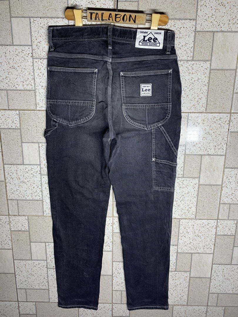 LEE Carpenter Work Pants (Category: Jeans) located in Bacolod City. Submitted by ocean_us (Listing ID 1467754703, Image 1). Description: Item: LEE Carpenter Work Pants ____________________________ Made in Vietnam Details: ▪️Size - 30x31 ▪️Actual - 31 x 41 ▪️Hem - 6.5 ▪️Chainstitch ▪️FREE SHIPPING FEE Pm, Thanks ✅We ship Nationwide via Jnt Express ✅We do video call for assurance 📍Bacolod City Negros Occidental.