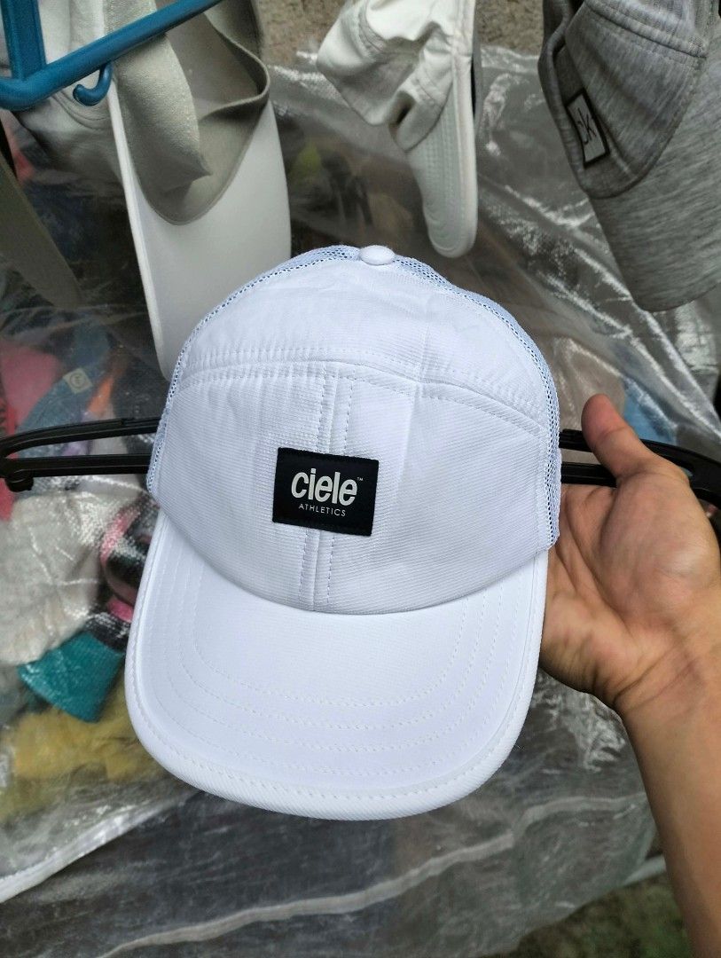 Legit Authentic as new condition 💯 (Category: Activewear) located in Daraga. Submitted by safe_juswaha (Listing ID 1467612499, Image 1). Description: 1200 FREE SHIP NA PO Location Albay 📌 unli Vouch Po sa blue app.