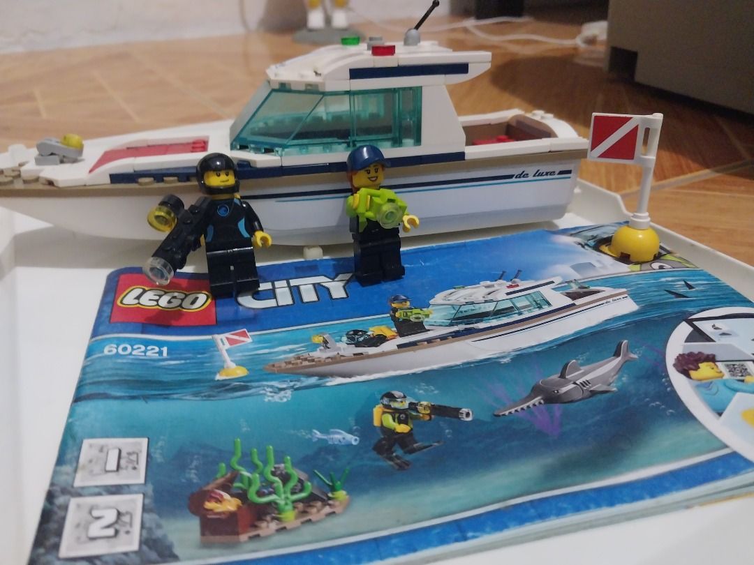 Lego Boat (Category: Lego & Building Sets) located in Calapan. Submitted by swiftstar_8881e3 (Listing ID 1467705792, Image 1). Description: .