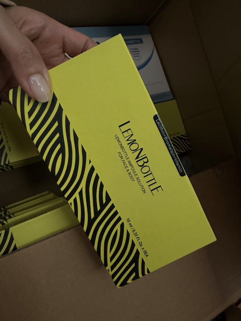 Lemon Bottle VN 1 Box (Category: Body Care) located in Quezon City. Submitted by pichi_ (Listing ID 1467635968, Image 2). Description: QC Area Lalamove / Grab.