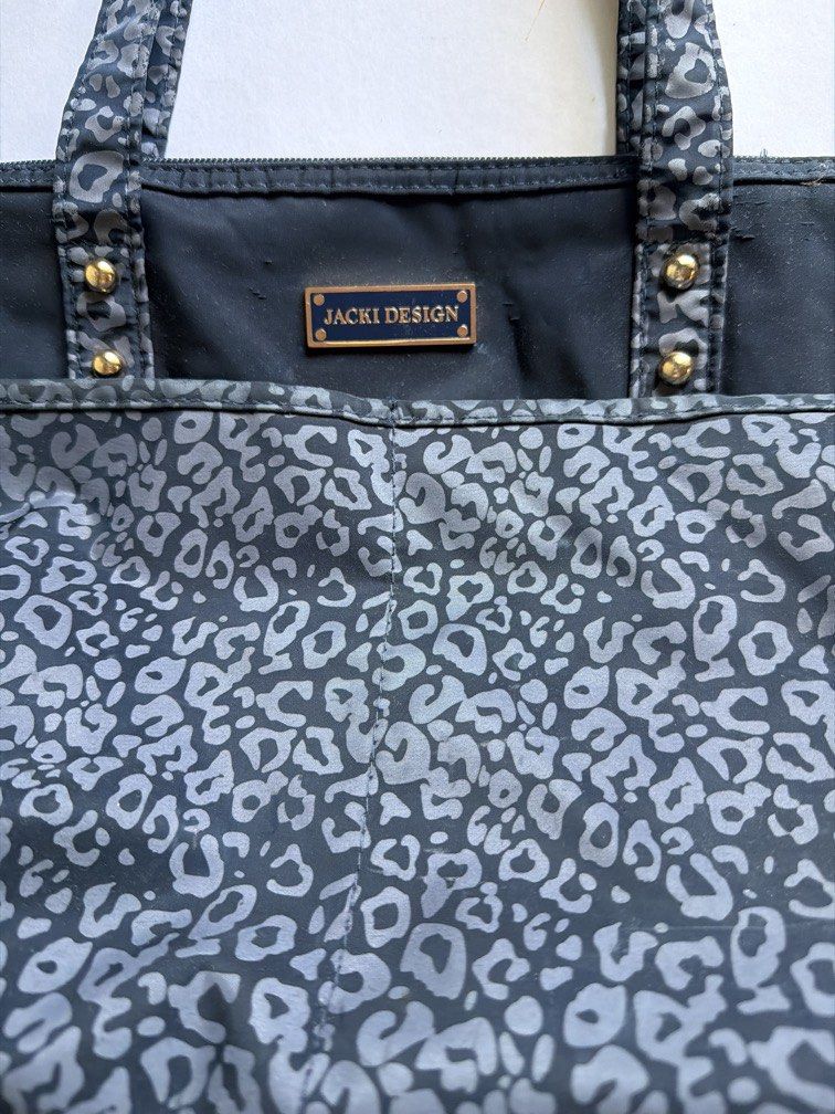 Leopard Hand bag Navy (Category: Purses & Pouches) located in Las Pinas. Submitted by tgbtg_scjshop (Listing ID 1467622125, Image 2). Description: Pre-Loved from 🇺🇸 Mop:g-cash / GoTyme.