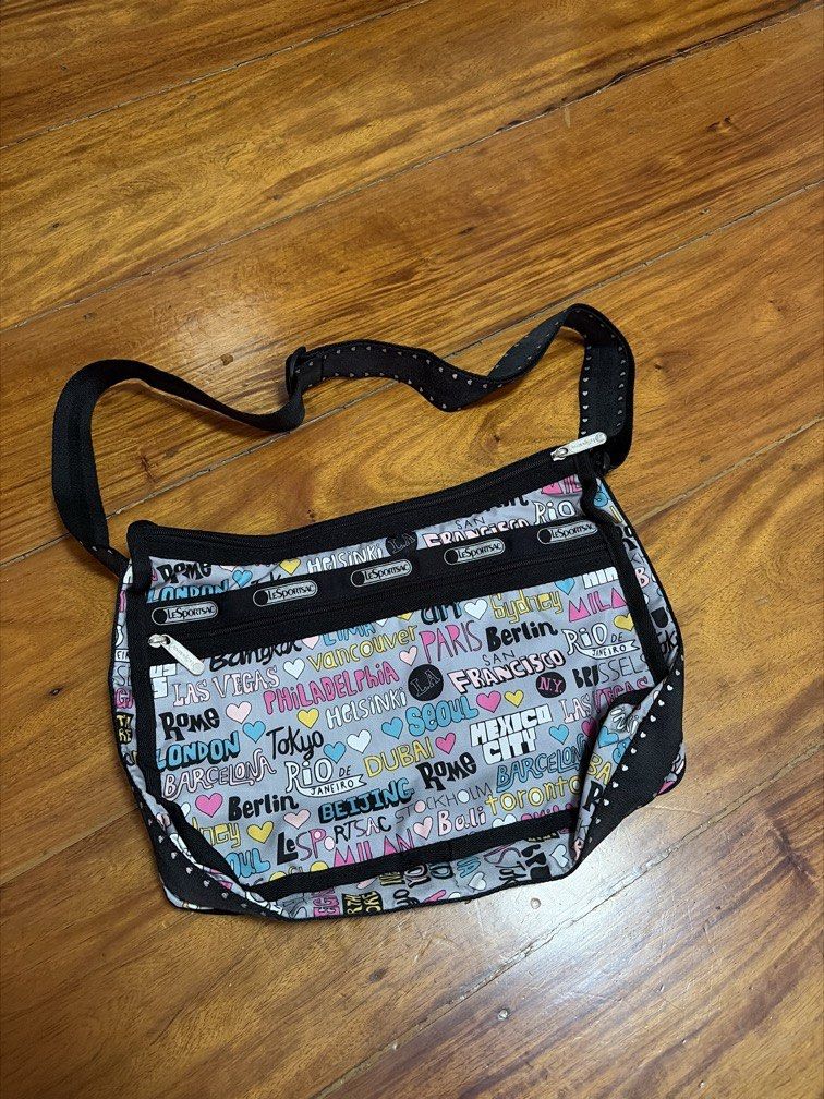 Lesportsac crossbody bag (Category: Cross-body Bags) located in Pasig City. Submitted by chamoisee (Listing ID 1467624984, Image 1). Description: Lesportsac crossbody bag Brandnew condition DM FOR FASTER TRANSACTION 📩.